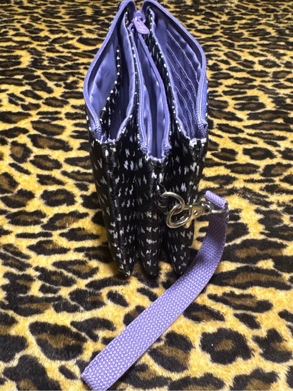 Thirty-one Black Patterned Wristlet with Lavender Trim and Strap - Picture 3 of 4